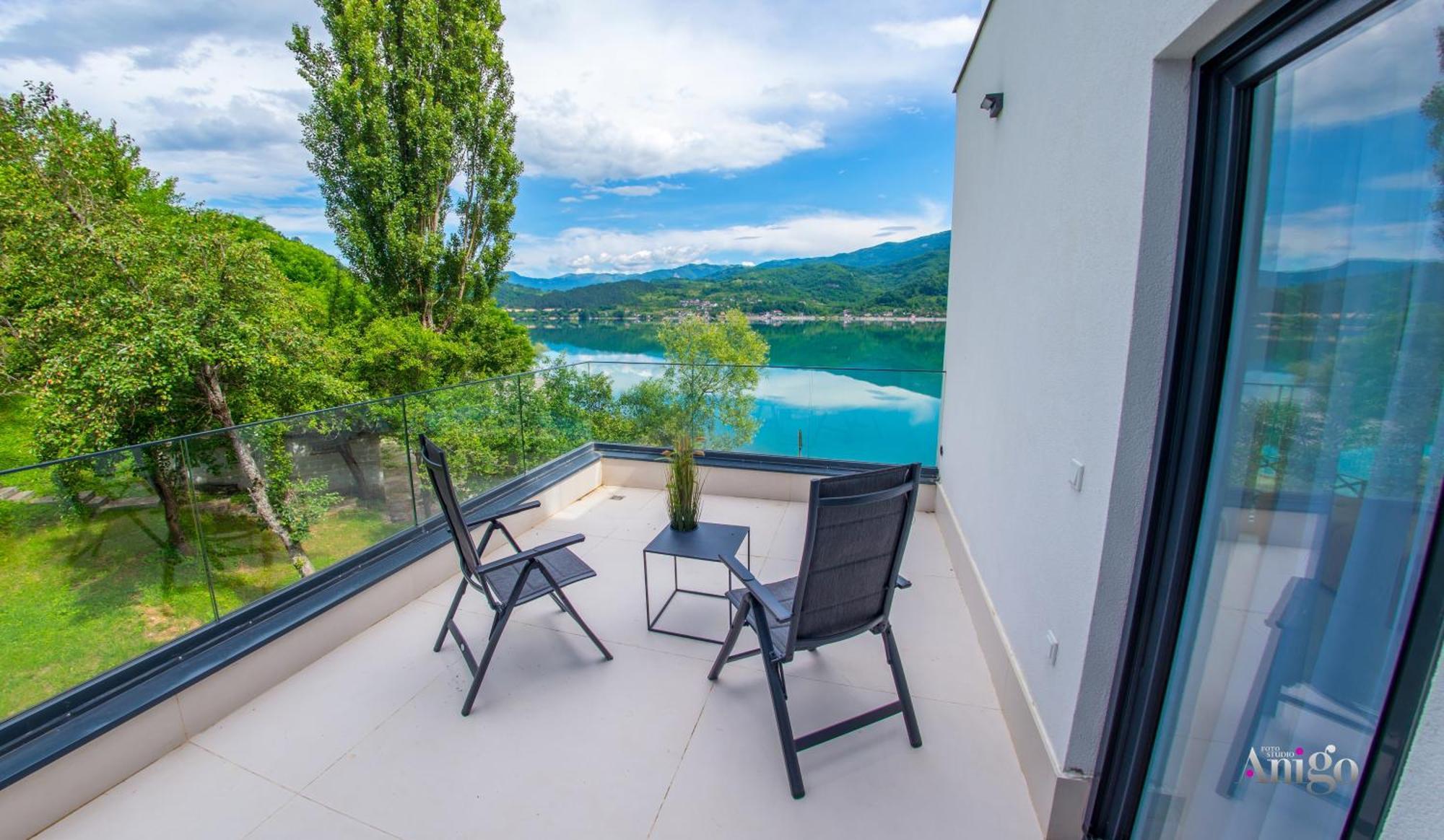 Royal Terrace Apartments كونييتش المظهر الخارجي الصورة