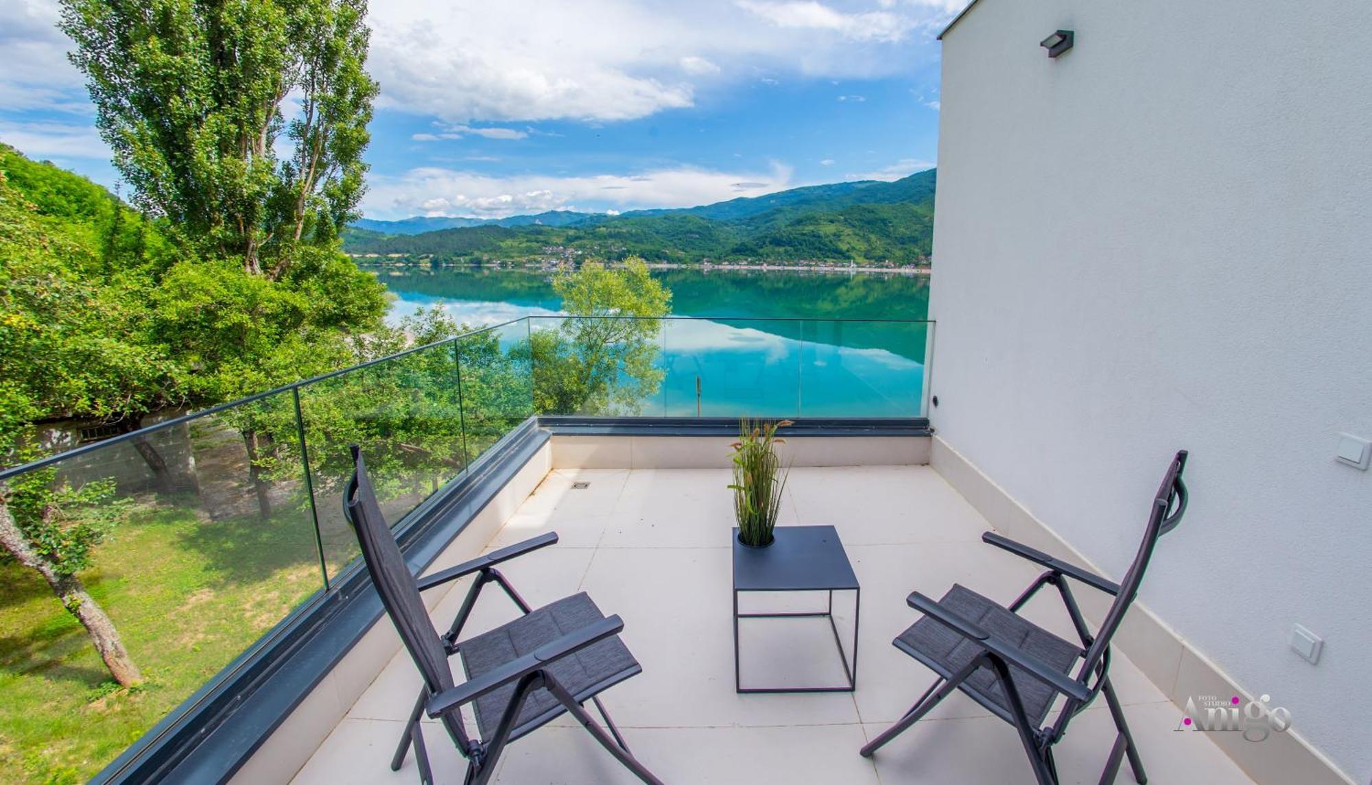 Royal Terrace Apartments كونييتش المظهر الخارجي الصورة
