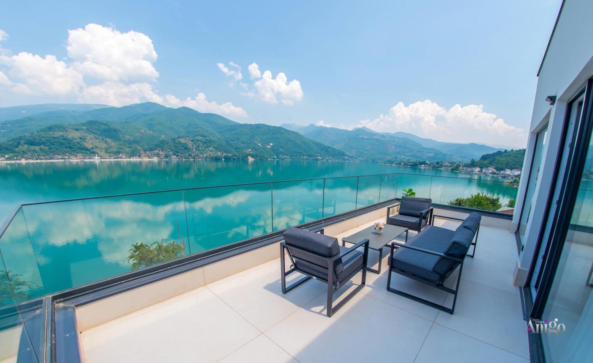 Royal Terrace Apartments كونييتش المظهر الخارجي الصورة