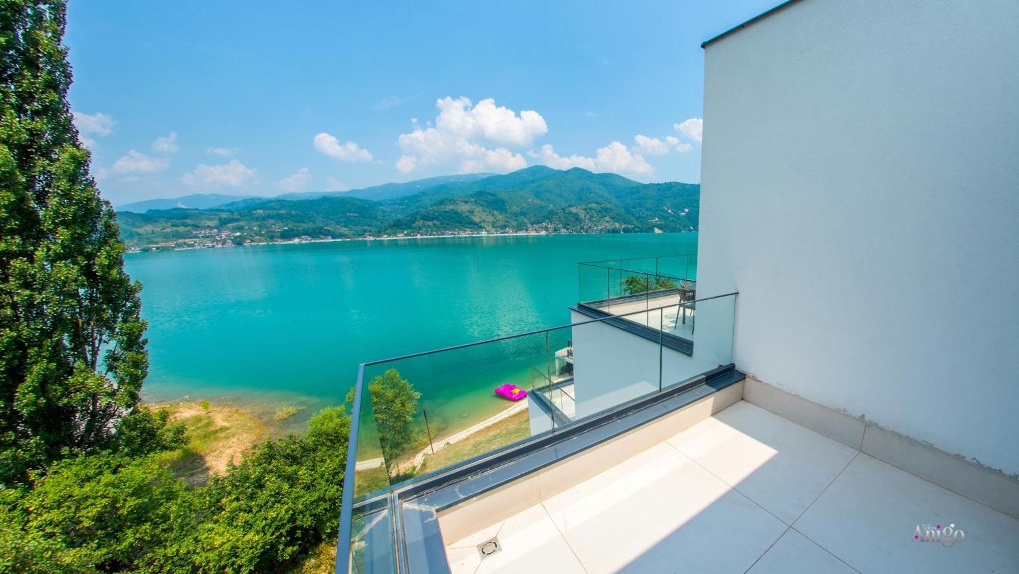 Royal Terrace Apartments كونييتش المظهر الخارجي الصورة