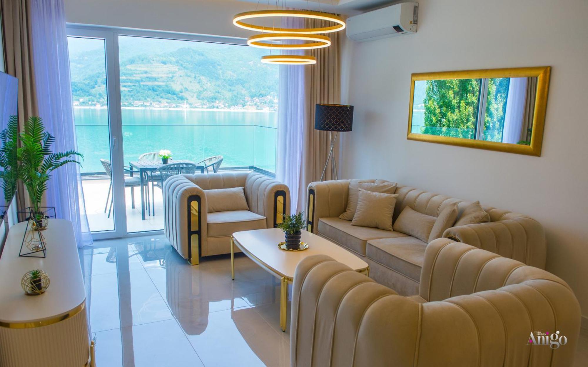 Royal Terrace Apartments كونييتش المظهر الخارجي الصورة