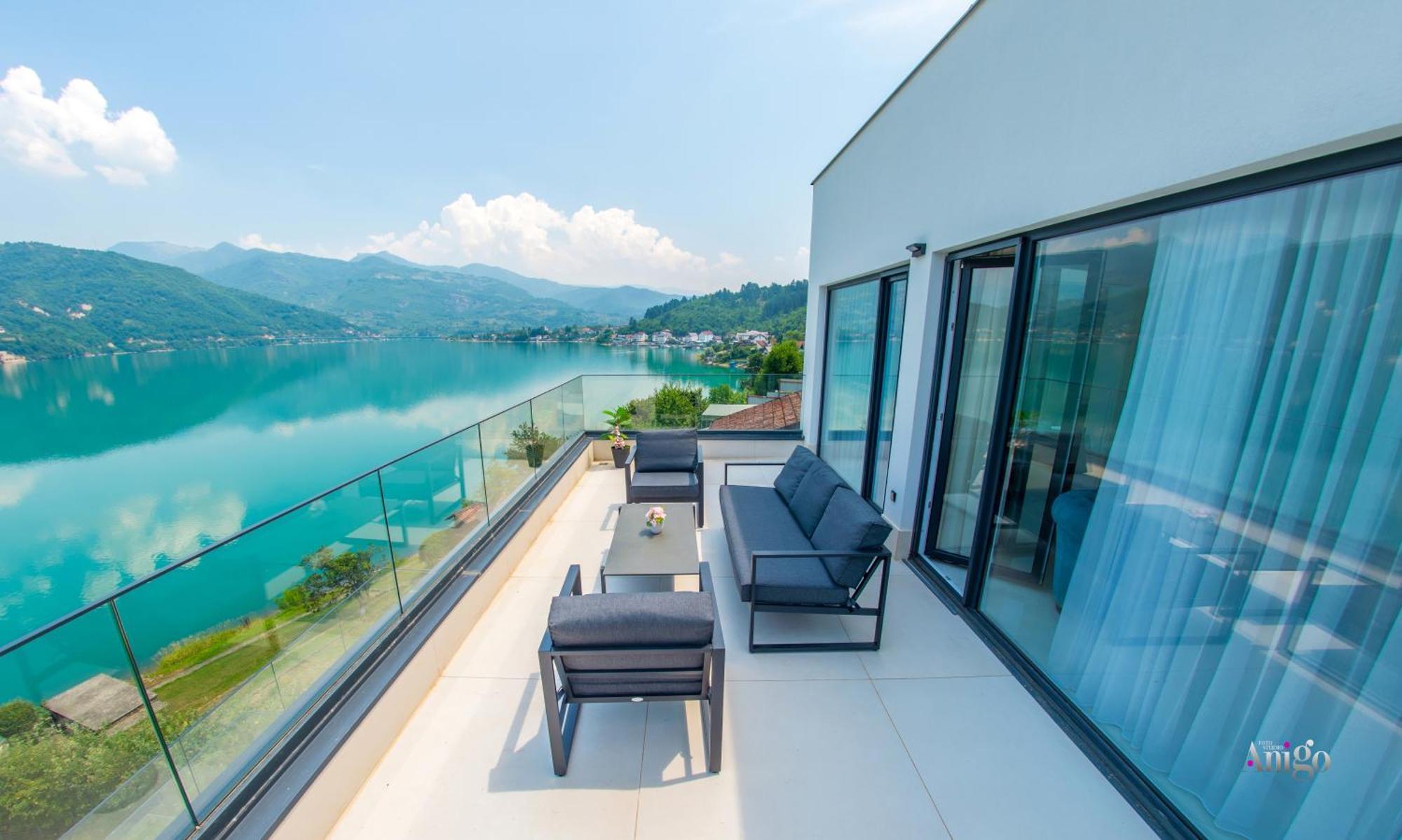 Royal Terrace Apartments كونييتش المظهر الخارجي الصورة